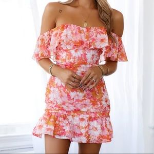 Hello Molly off-the-shoulder dress